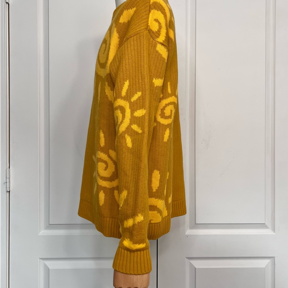 Sweater - Picture 2 of 4